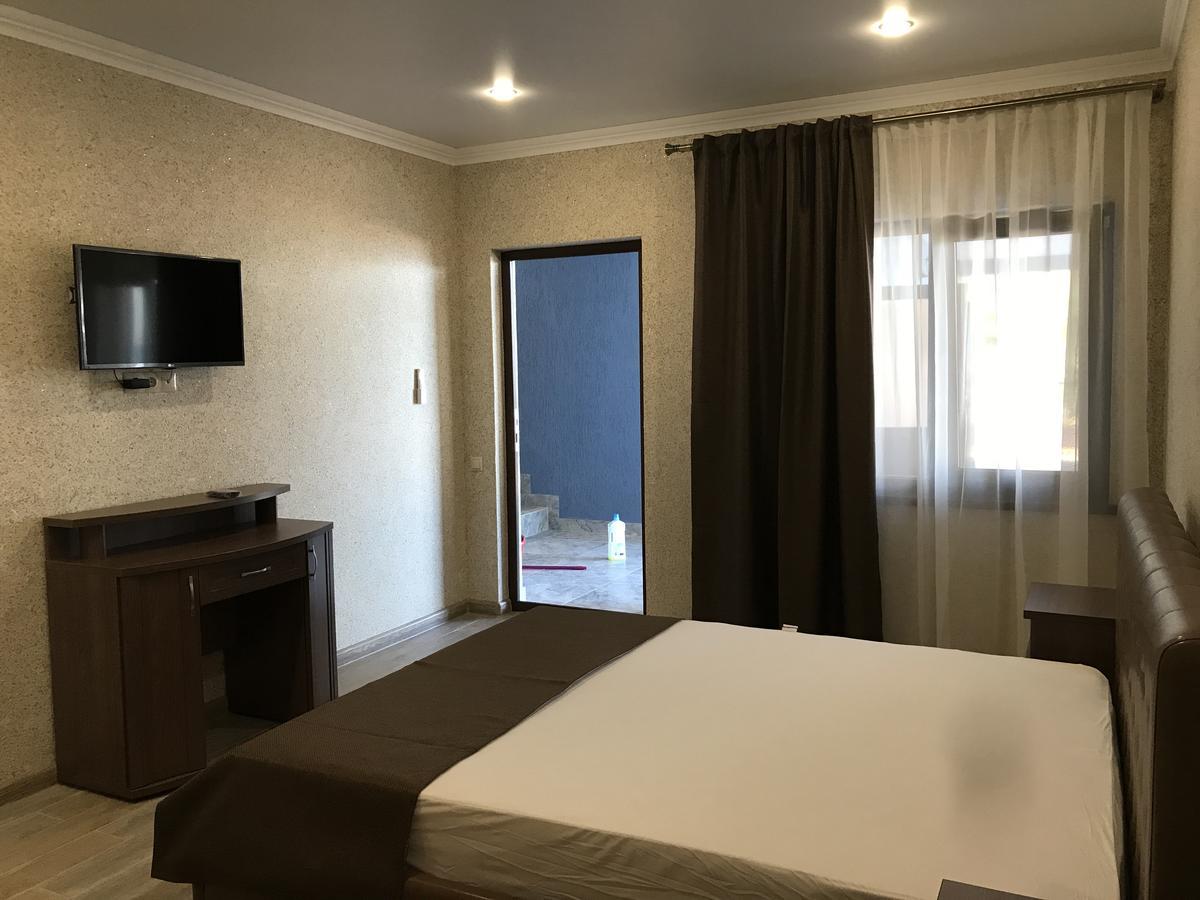 Apra Hotell Lidzava Eksteriør bilde